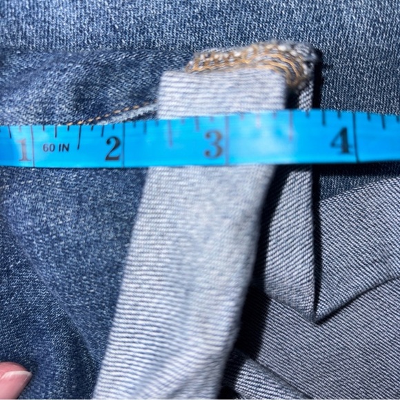 Old Navy Womens Mid Rise Roll Up  Denim Shorts Size 26 Light Wash NWT - Picture 13 of 13